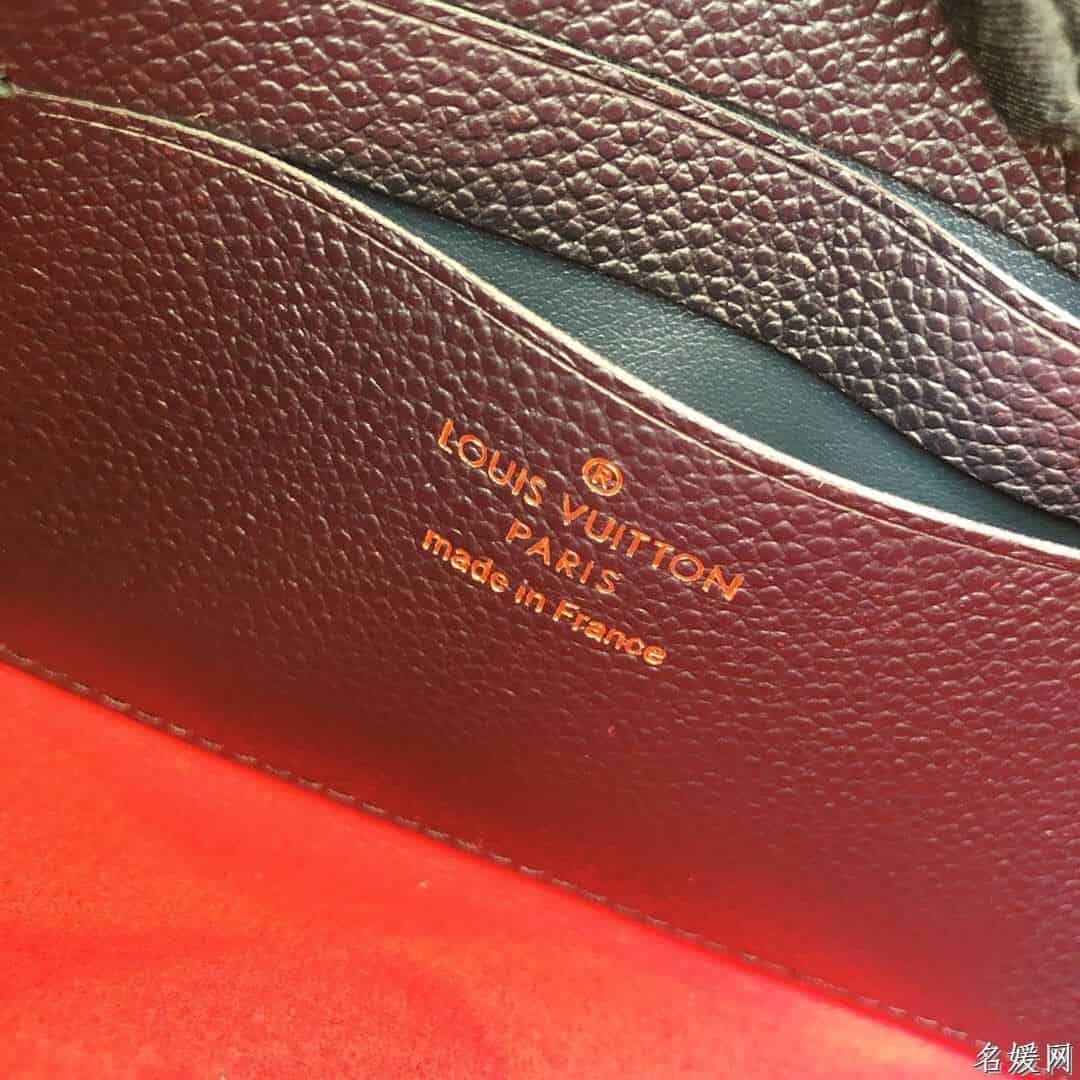 LV MÉLANIE BB 手拿包 M68712 M68713