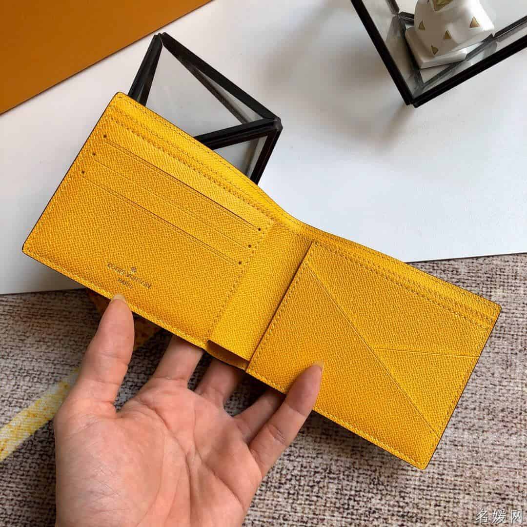 LV 2020限量版徽章新款Multiple钱夹 M69253