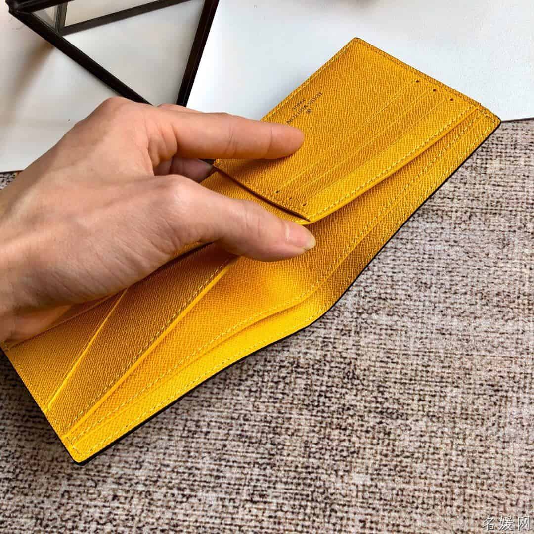 LV 2020限量版徽章新款Multiple钱夹 M69253