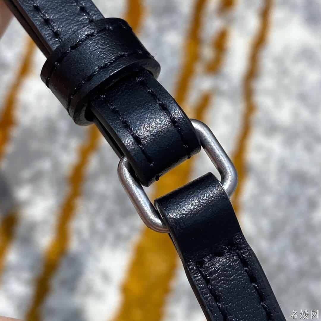 【原厂皮】YSL Y形绗缝LOULOU迷你号斜挎包 467072