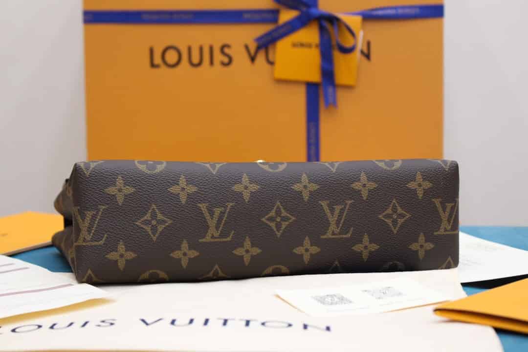 LV M43715 SAINT PLACIDE链条单肩斜挎包