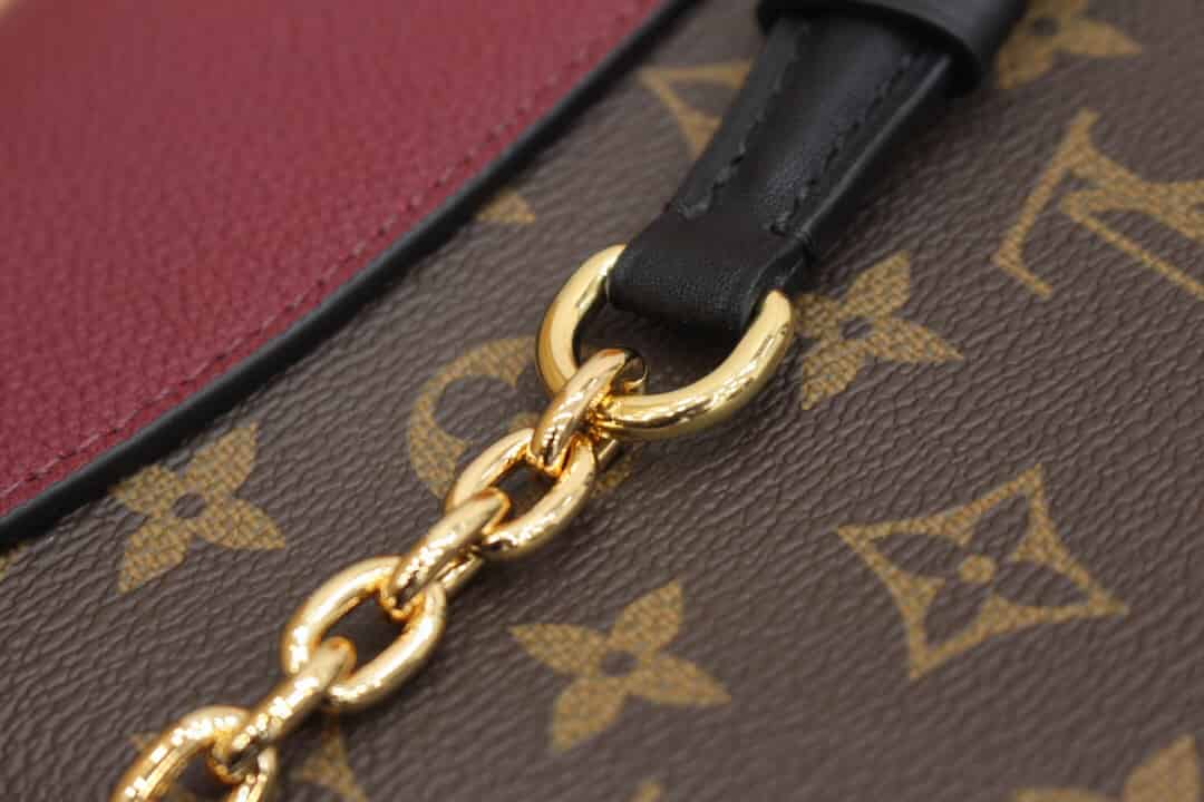 LV M43715 SAINT PLACIDE链条单肩斜挎包