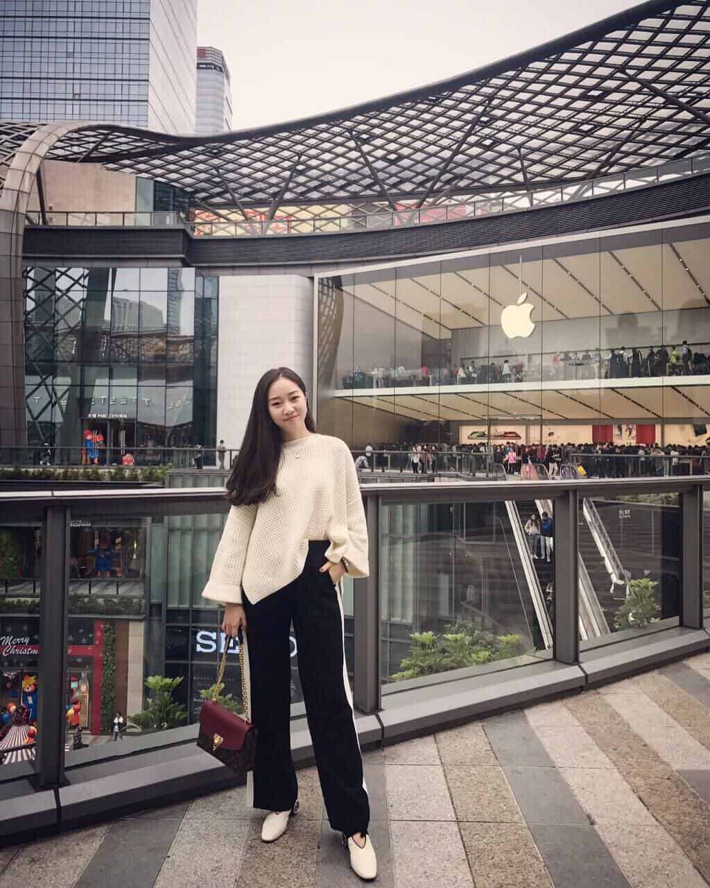 LV M43715 SAINT PLACIDE链条单肩斜挎包