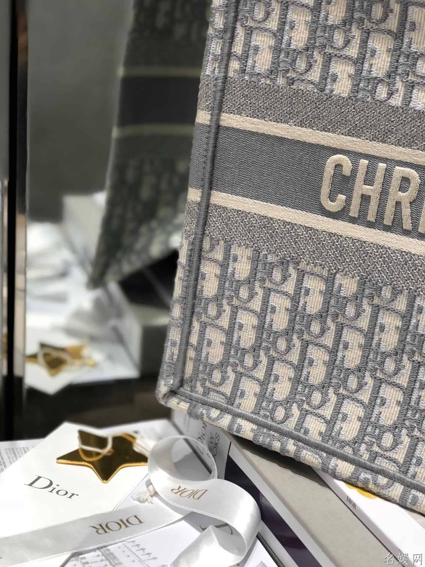 Dior/迪奥 小号灰色OBLIQUE 印花 BOOK TOTE托特包