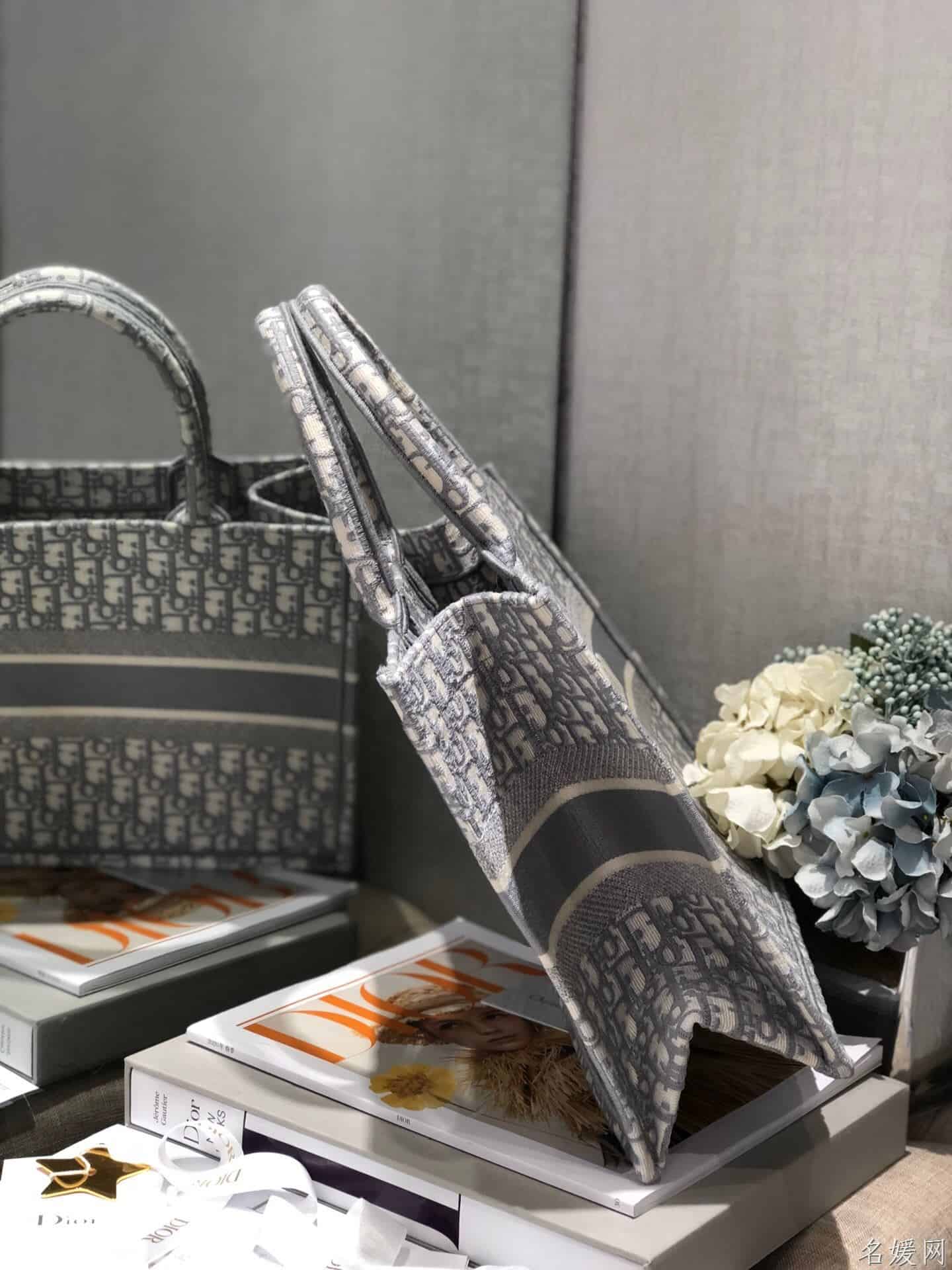 Dior/迪奥 小号灰色OBLIQUE 印花 BOOK TOTE托特包