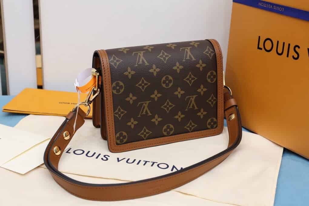 LV M44580 MINI Dauphine 达芙妮单肩斜挎包