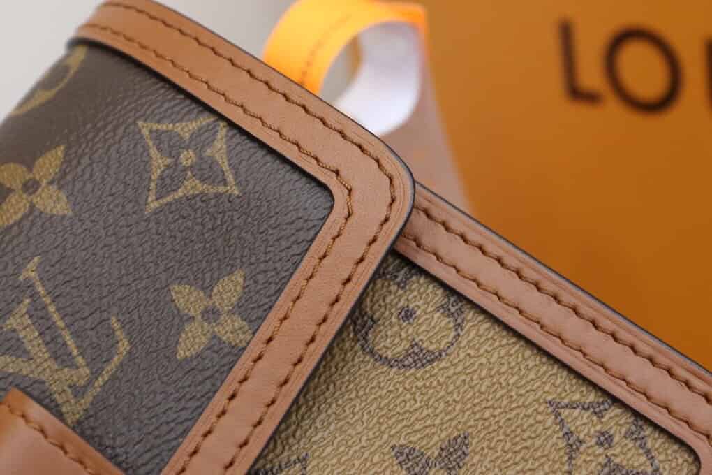 LV M44580 MINI Dauphine 达芙妮单肩斜挎包