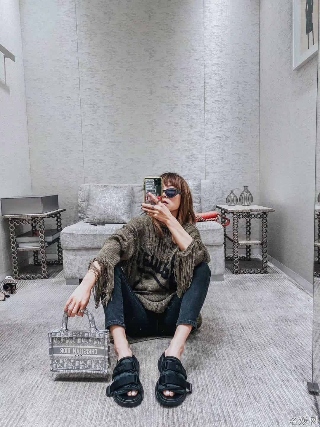 Dior灰色帆布OBLIQUE图案刺绣BOOK TOTE迷你托特包