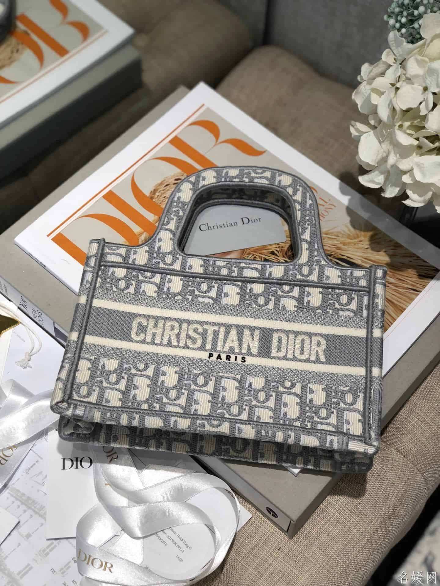 Dior灰色帆布OBLIQUE图案刺绣BOOK TOTE迷你托特包