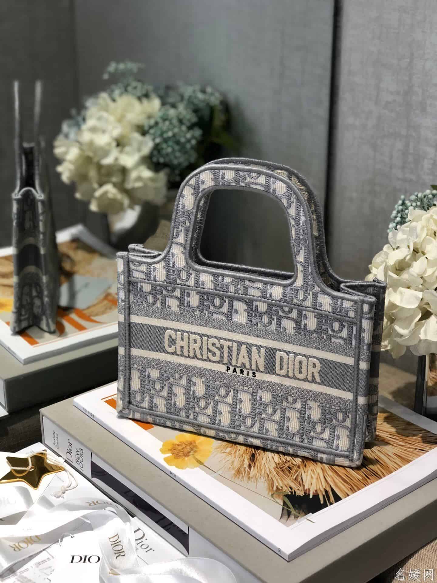 Dior灰色帆布OBLIQUE图案刺绣BOOK TOTE迷你托特包