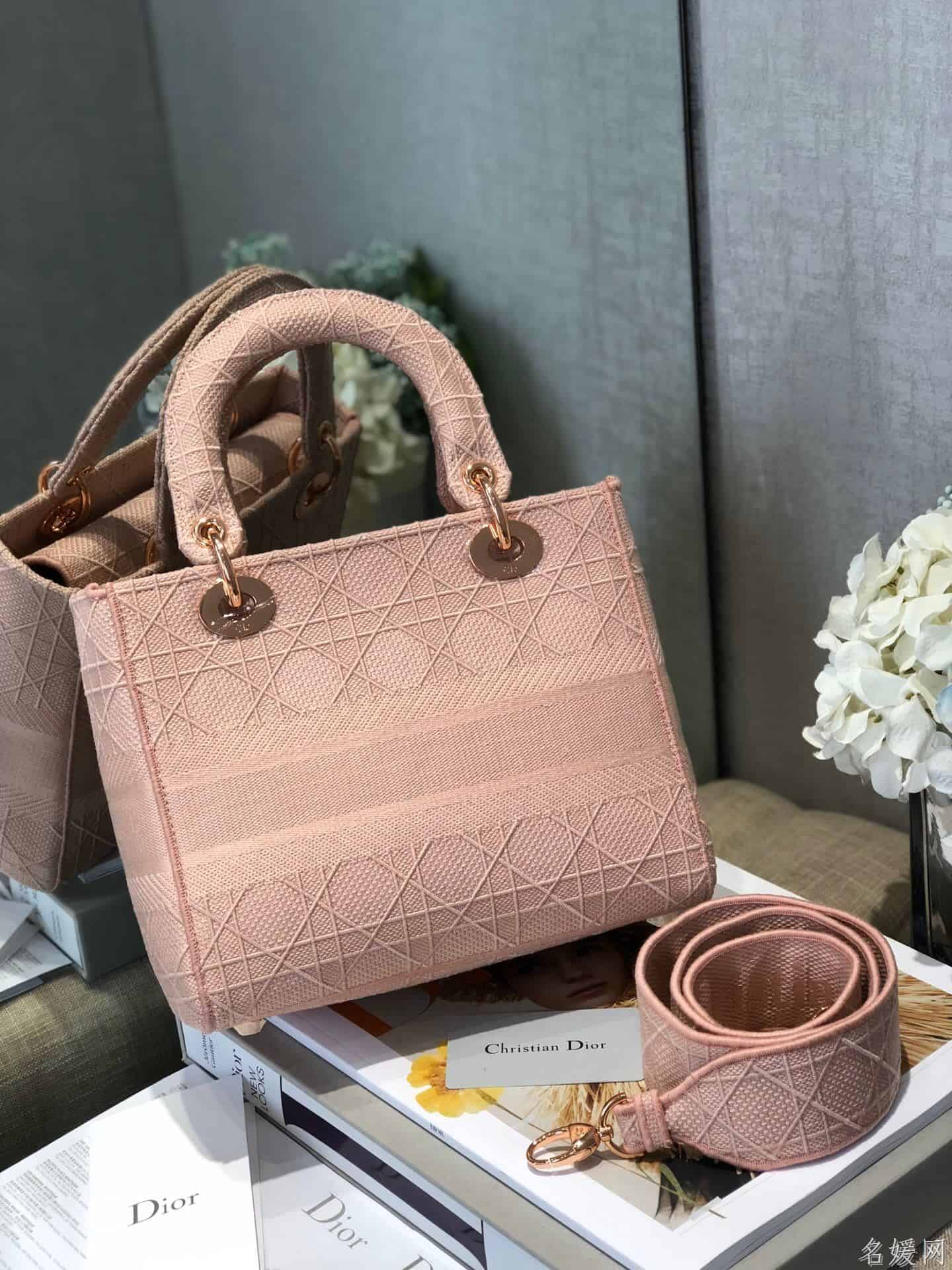 Dior/迪奥 中号玫瑰粉色刺绣藤格纹Lady D-Lite戴妃包 M957