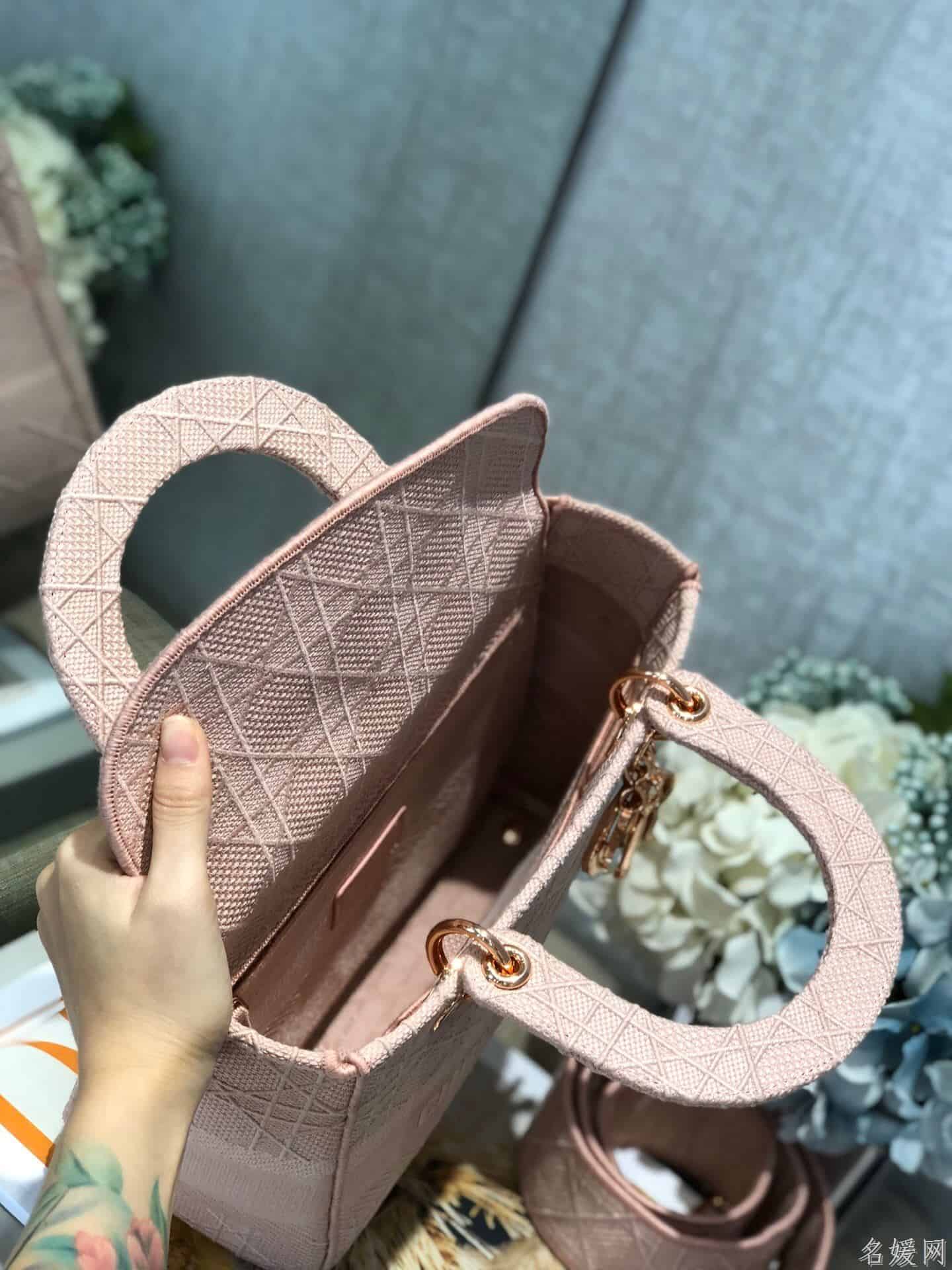 Dior/迪奥 中号玫瑰粉色刺绣藤格纹Lady D-Lite戴妃包 M957