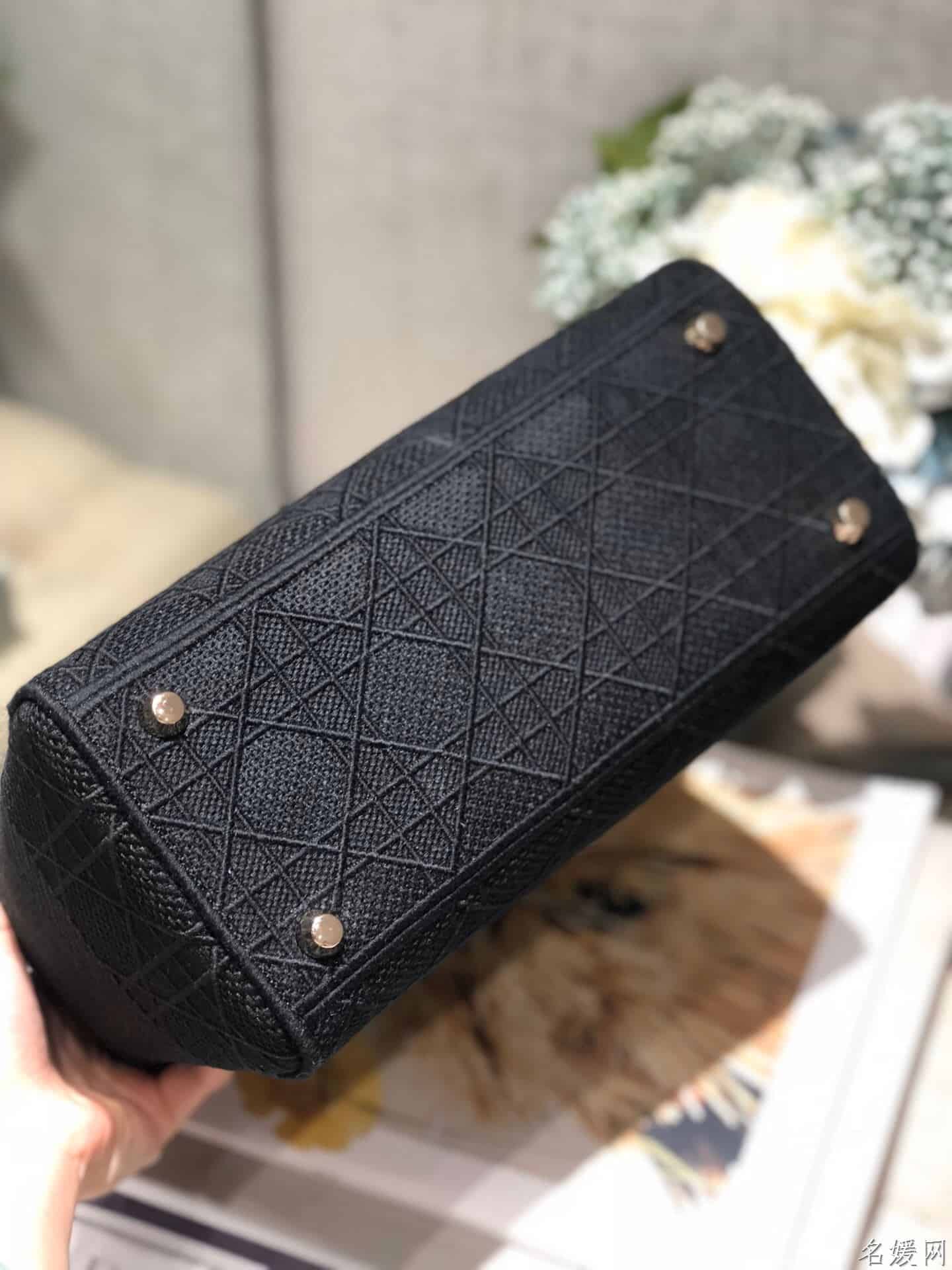 Dior/迪奥 中号黑色刺绣藤格纹Lady D-Lite戴妃包 M989