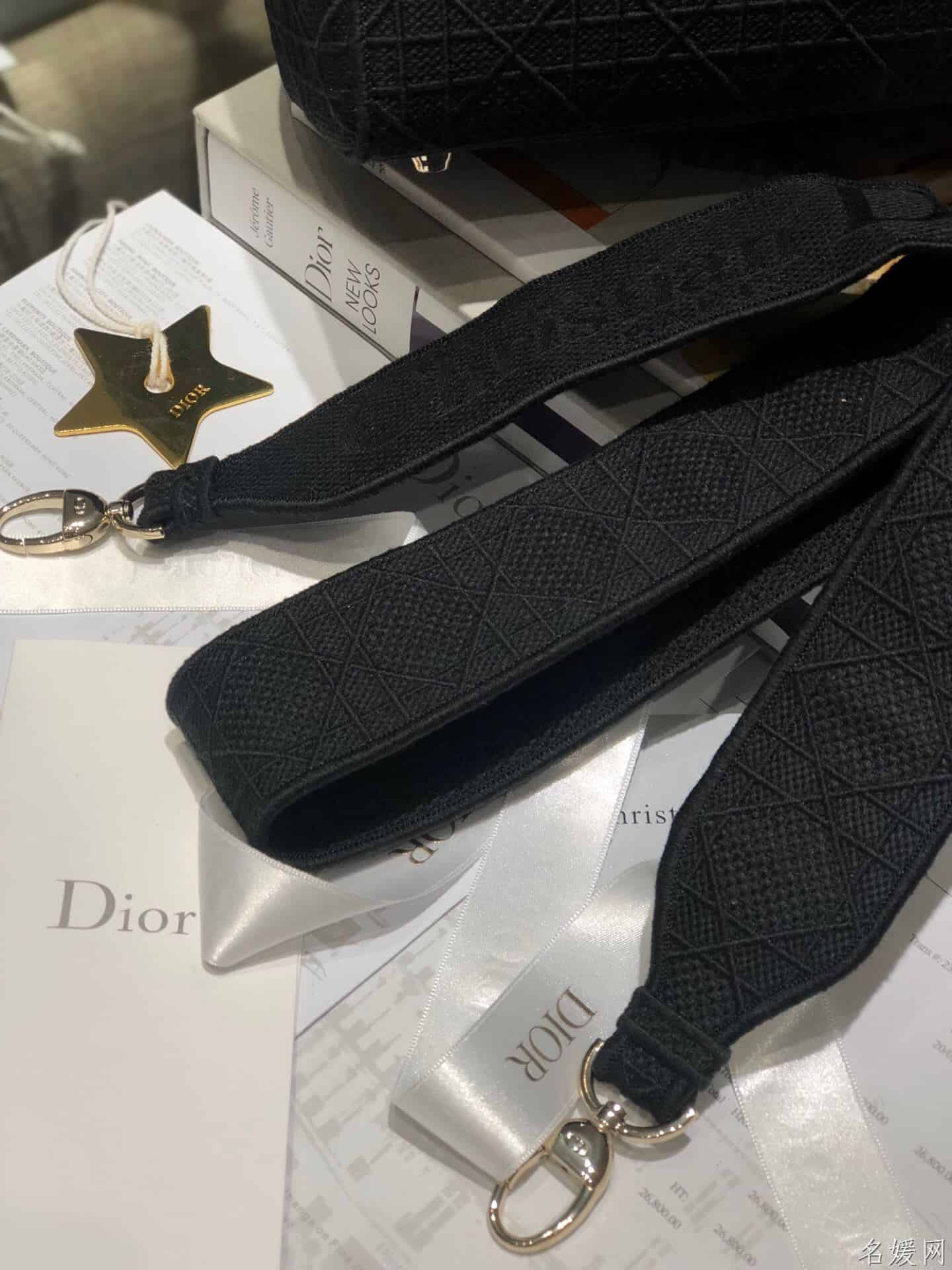 Dior/迪奥 中号黑色刺绣藤格纹Lady D-Lite戴妃包 M989