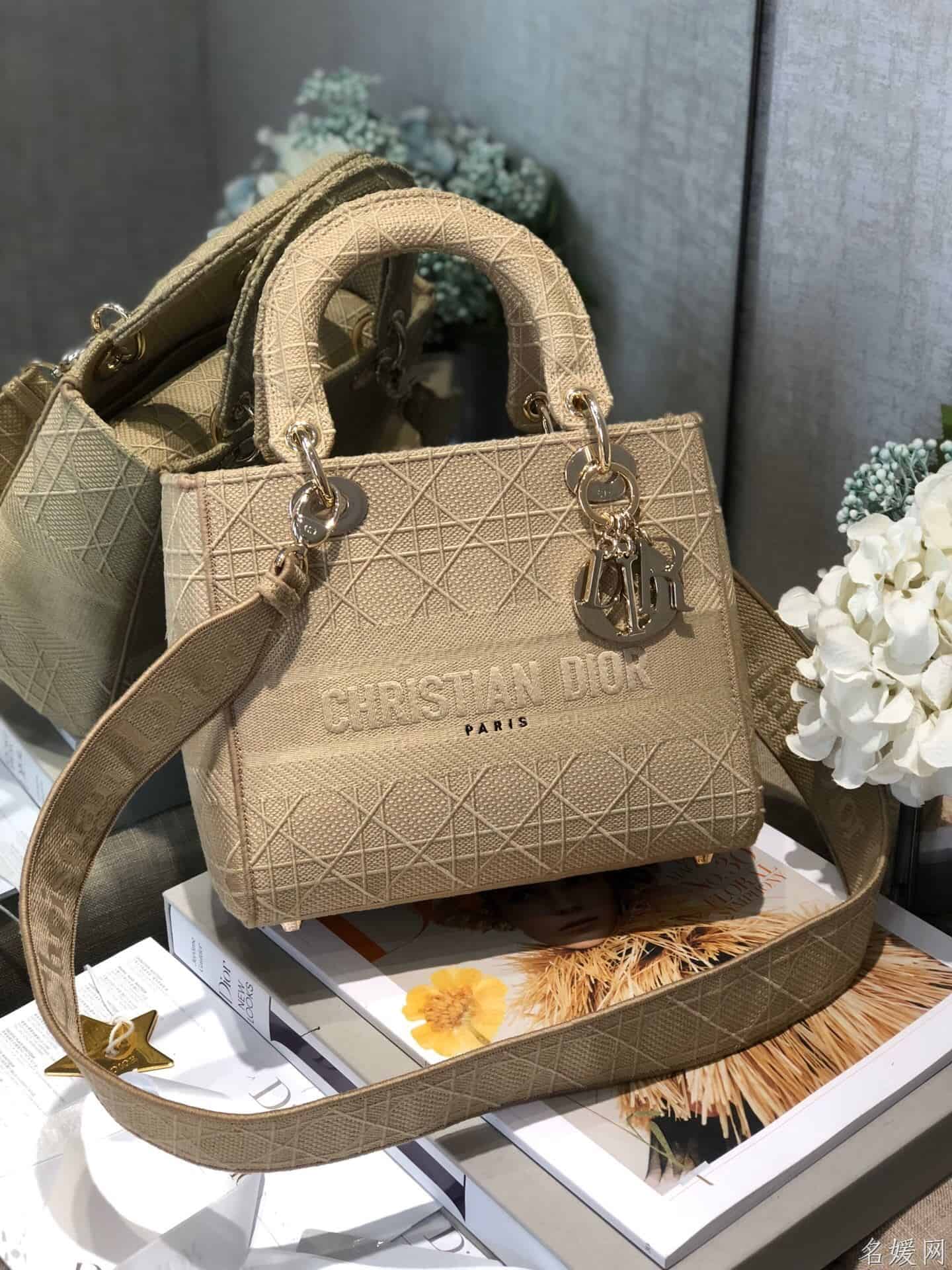 Dior/迪奥 中号米色刺绣藤格纹Lady D-Lite戴妃包 M919