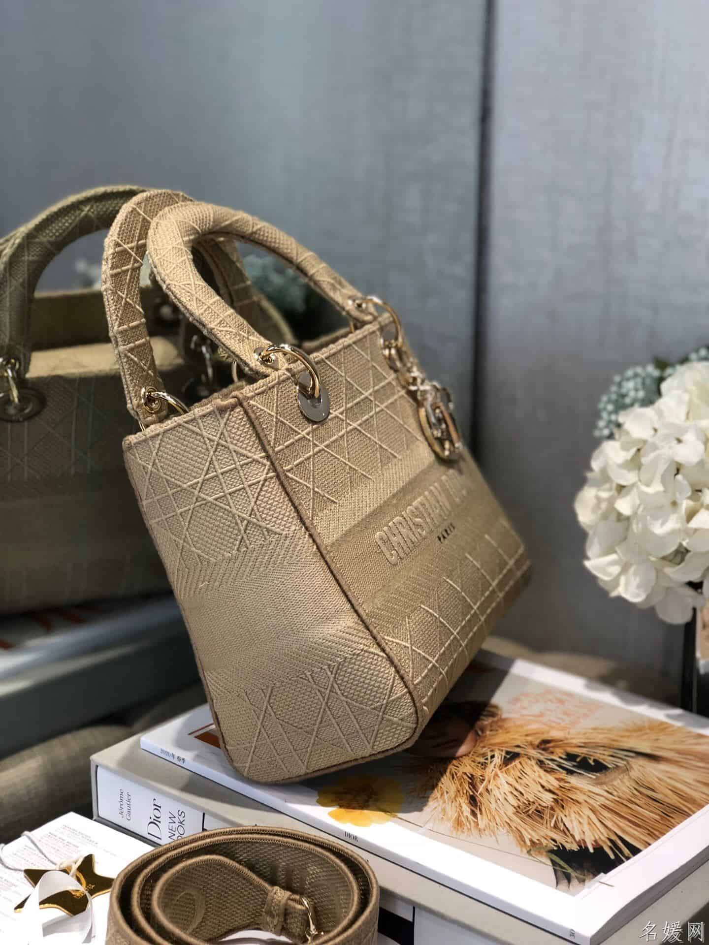 Dior/迪奥 中号米色刺绣藤格纹Lady D-Lite戴妃包 M919