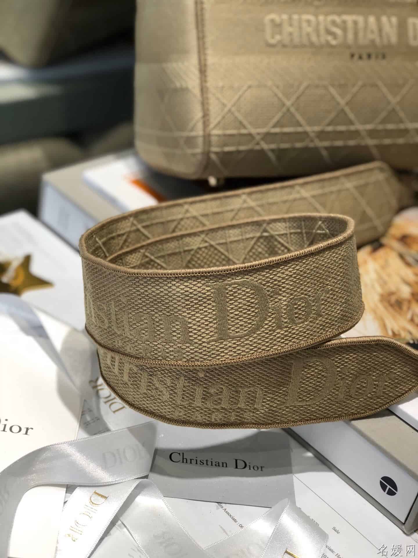 Dior/迪奥 中号米色刺绣藤格纹Lady D-Lite戴妃包 M919