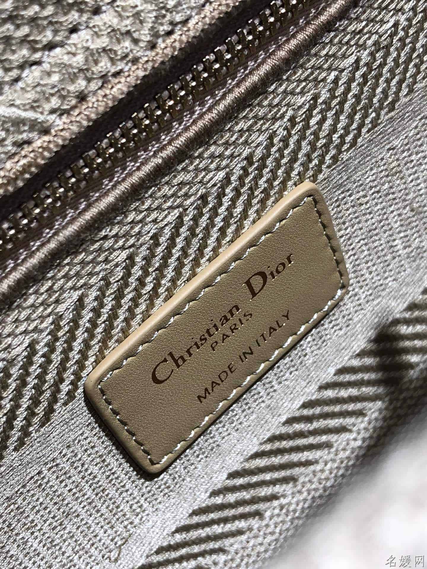 Dior/迪奥 中号米色刺绣藤格纹Lady D-Lite戴妃包 M919