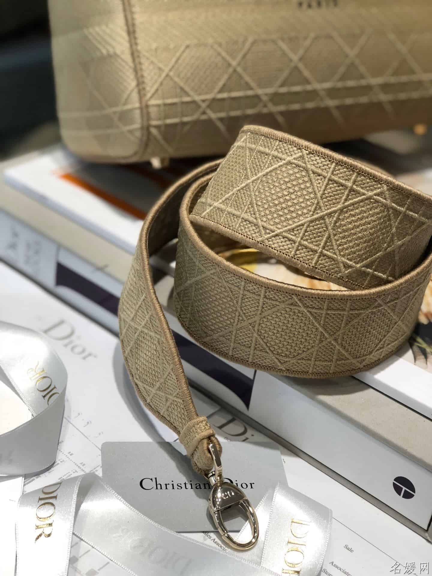 Dior/迪奥 中号米色刺绣藤格纹Lady D-Lite戴妃包 M919