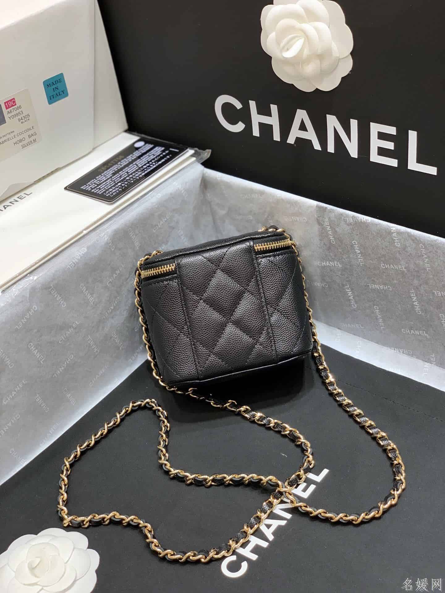 Chanel/香奈儿 迷你链子盒子化妆包 AP1340