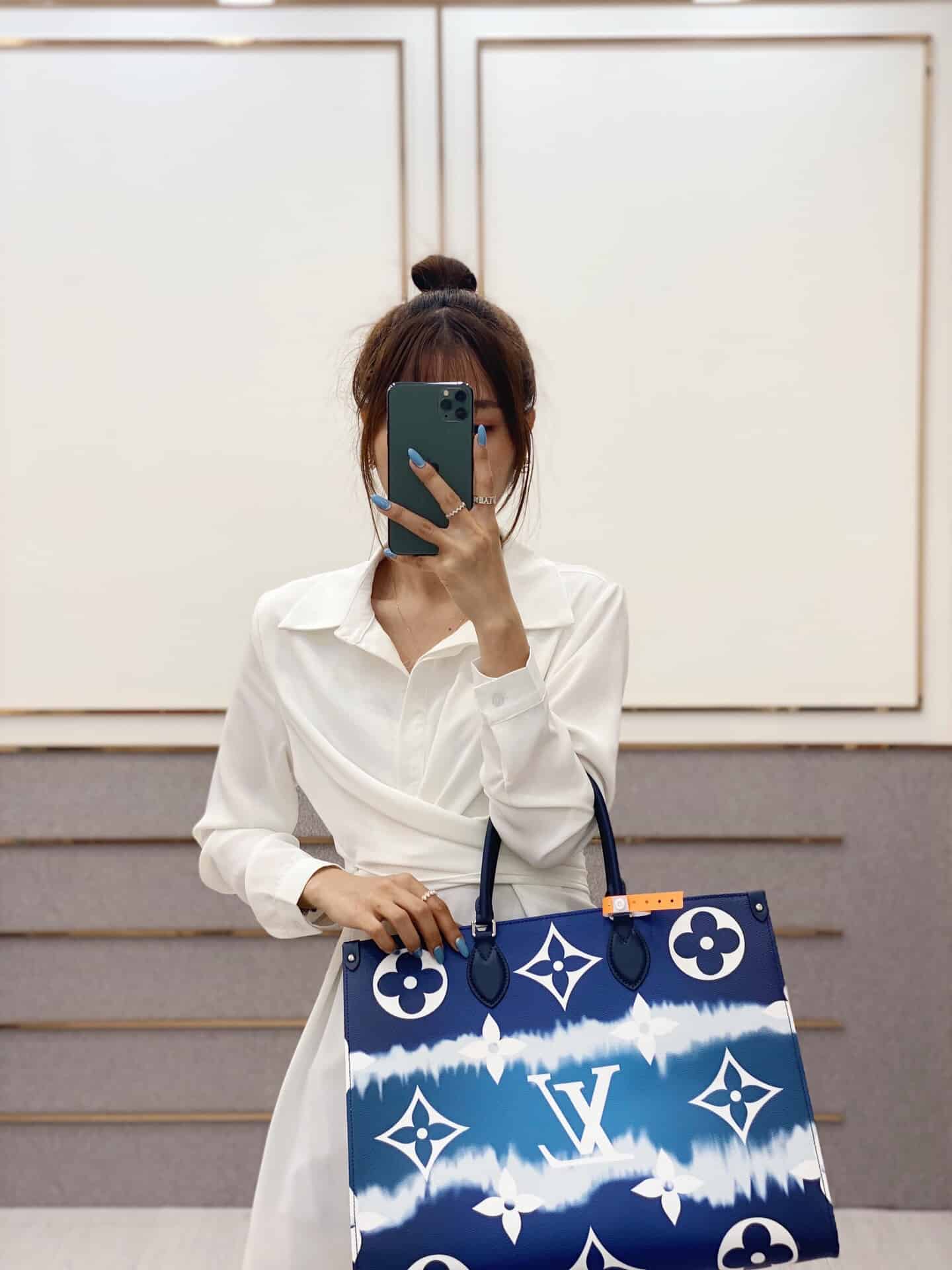 LV M45120 夏日系列ONTHEGO蓝色渐变托特手提购物袋