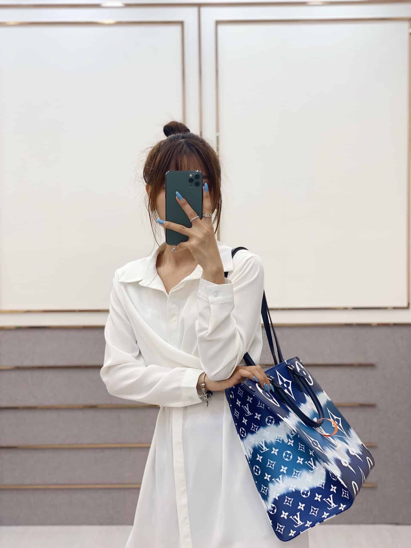 LV M45120 夏日系列ONTHEGO蓝色渐变托特手提购物袋