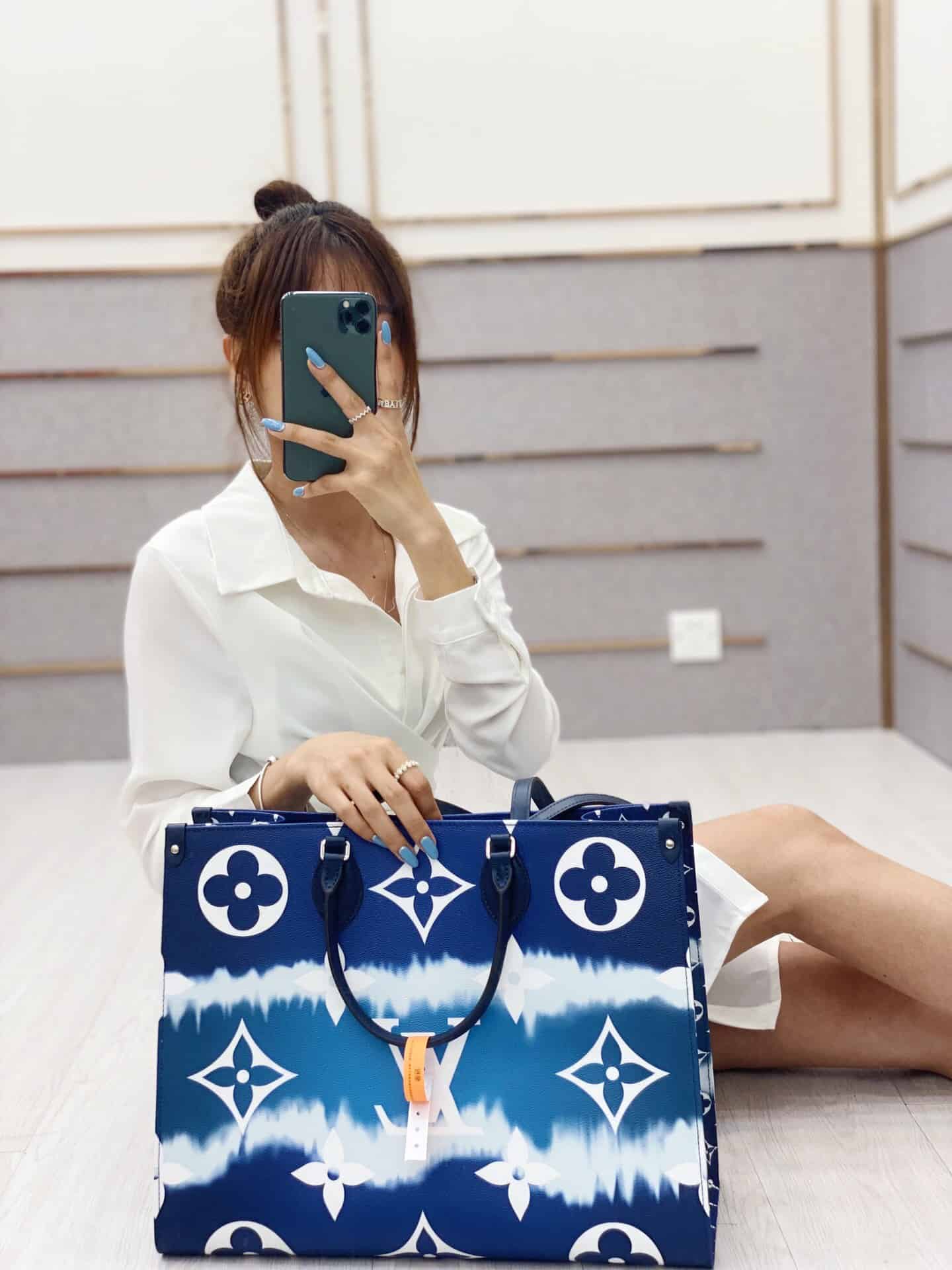 LV M45120 夏日系列ONTHEGO蓝色渐变托特手提购物袋