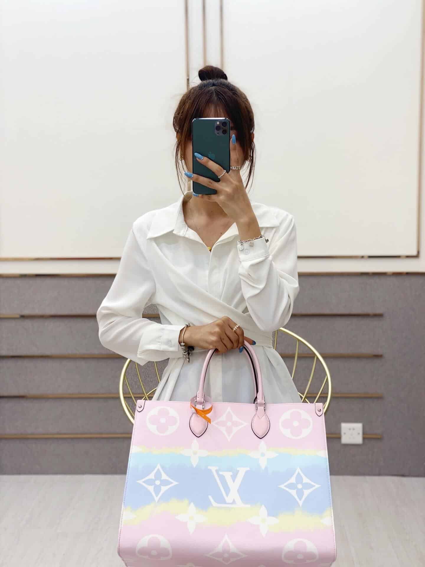 LV M45119 夏日系列ONTHEGO粉色渐变托特手提购物袋