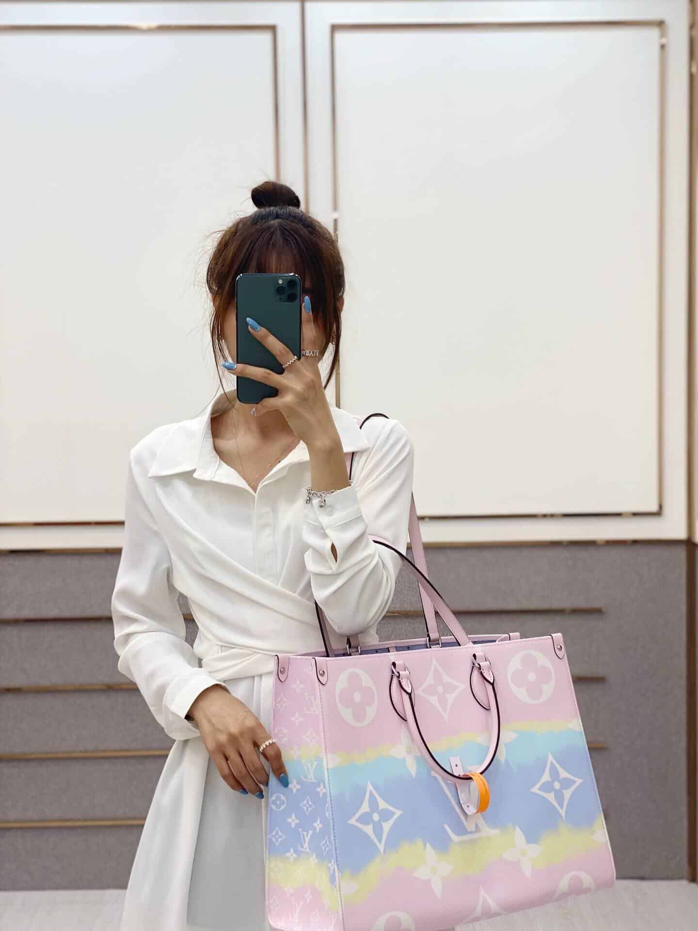 LV M45119 夏日系列ONTHEGO粉色渐变托特手提购物袋