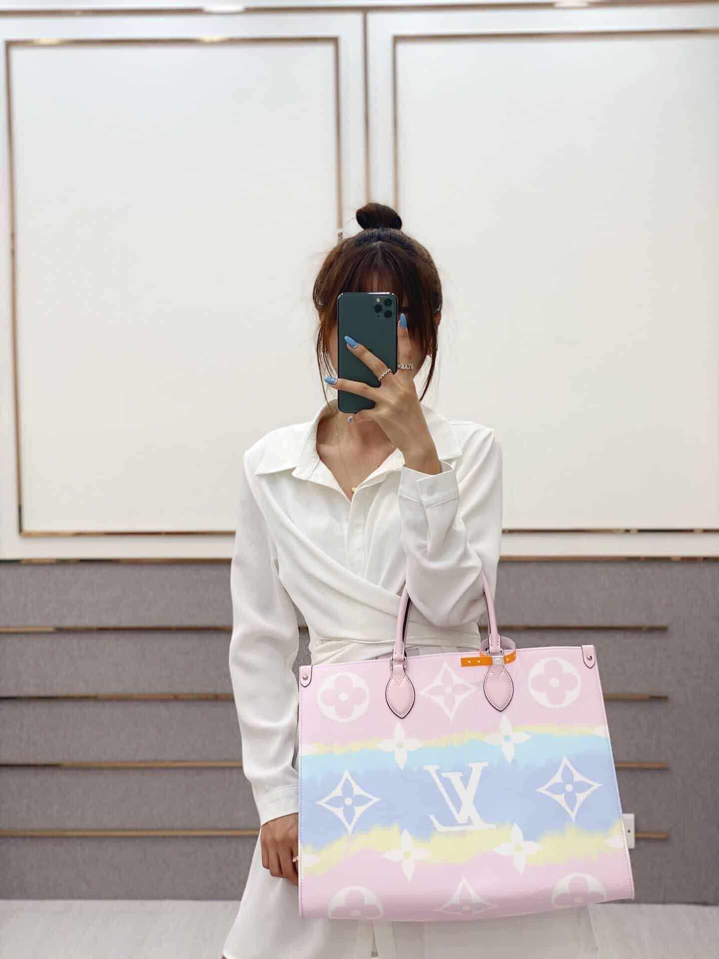 LV M45119 夏日系列ONTHEGO粉色渐变托特手提购物袋