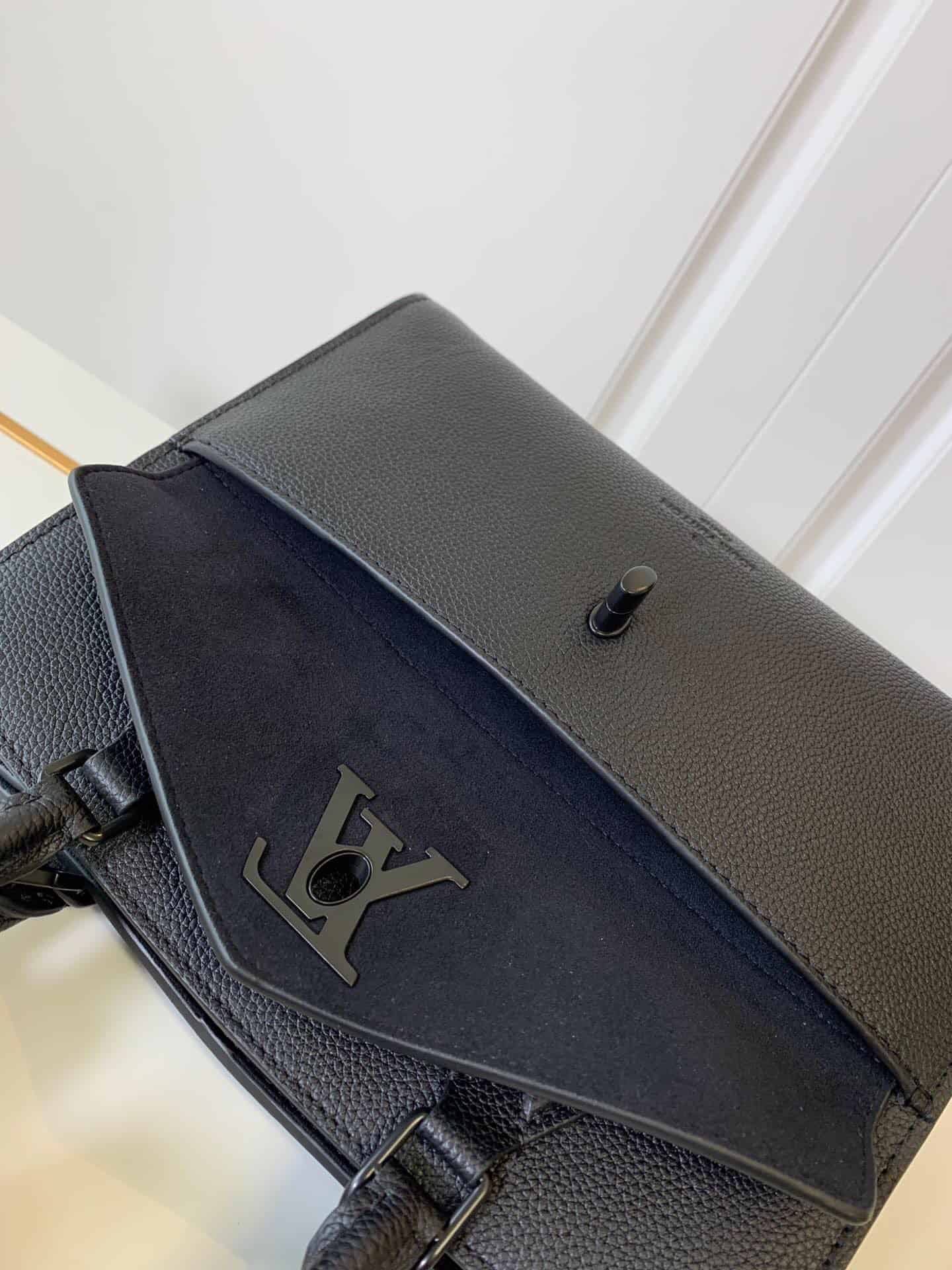 LV LOCKME TOTE 小号手袋 M55845 M55817 M55818