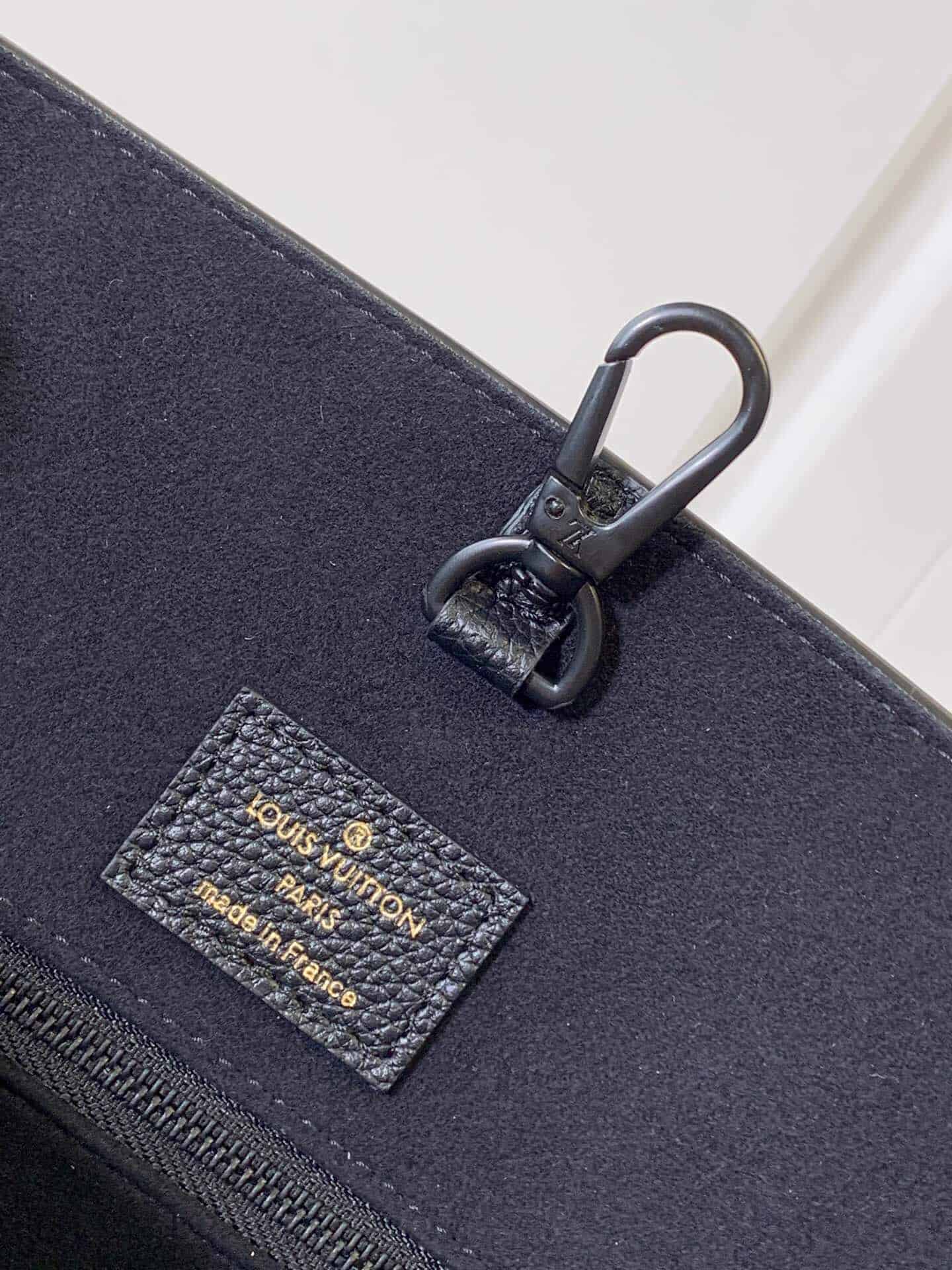 LV LOCKME TOTE 小号手袋 M55845 M55817 M55818