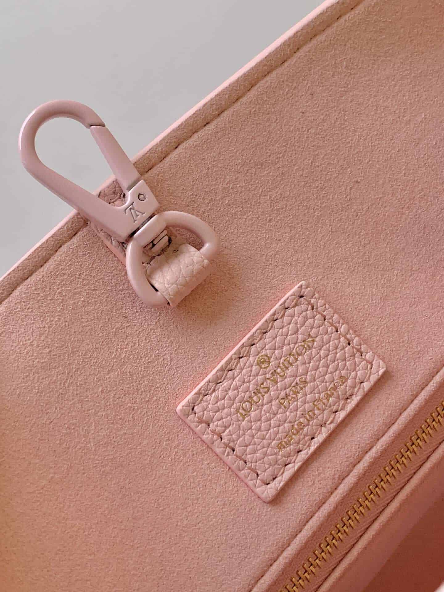 LV LOCKME TOTE 小号手袋 M55845 M55817 M55818