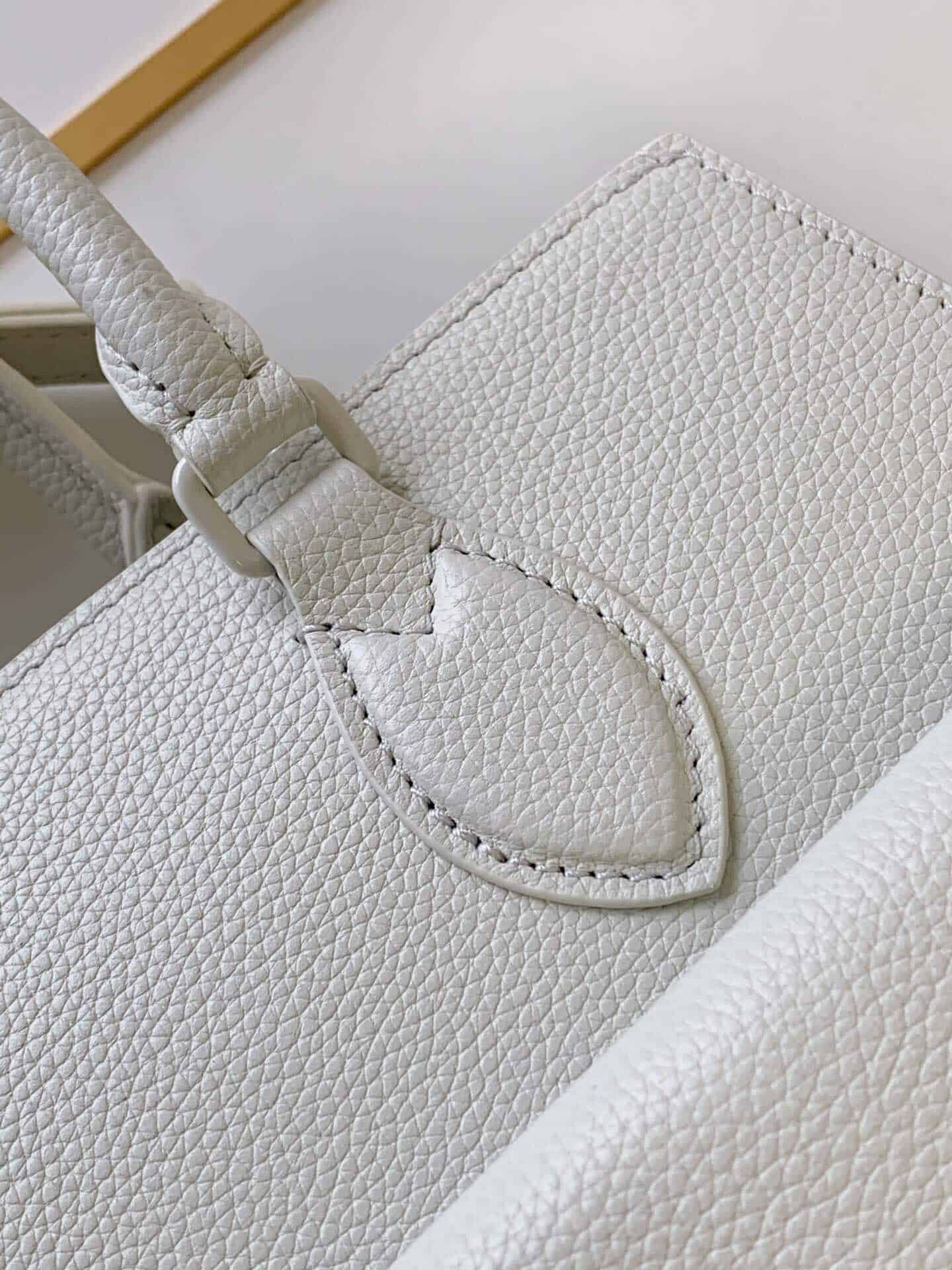 LV LOCKME TOTE 小号手袋 M55845 M55817 M55818