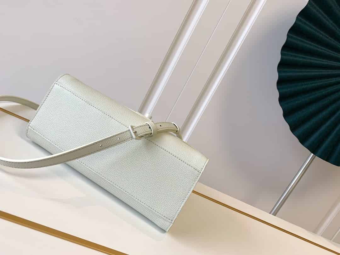 LV LOCKME TOTE 小号手袋 M55845 M55817 M55818