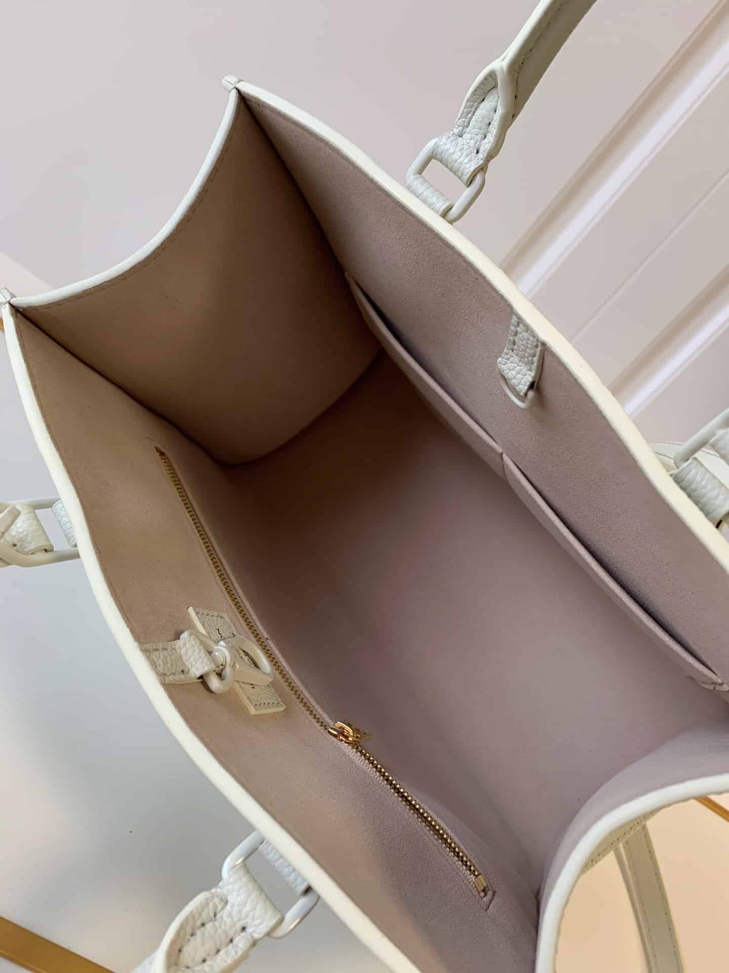 LV LOCKME TOTE 小号手袋 M55845 M55817 M55818