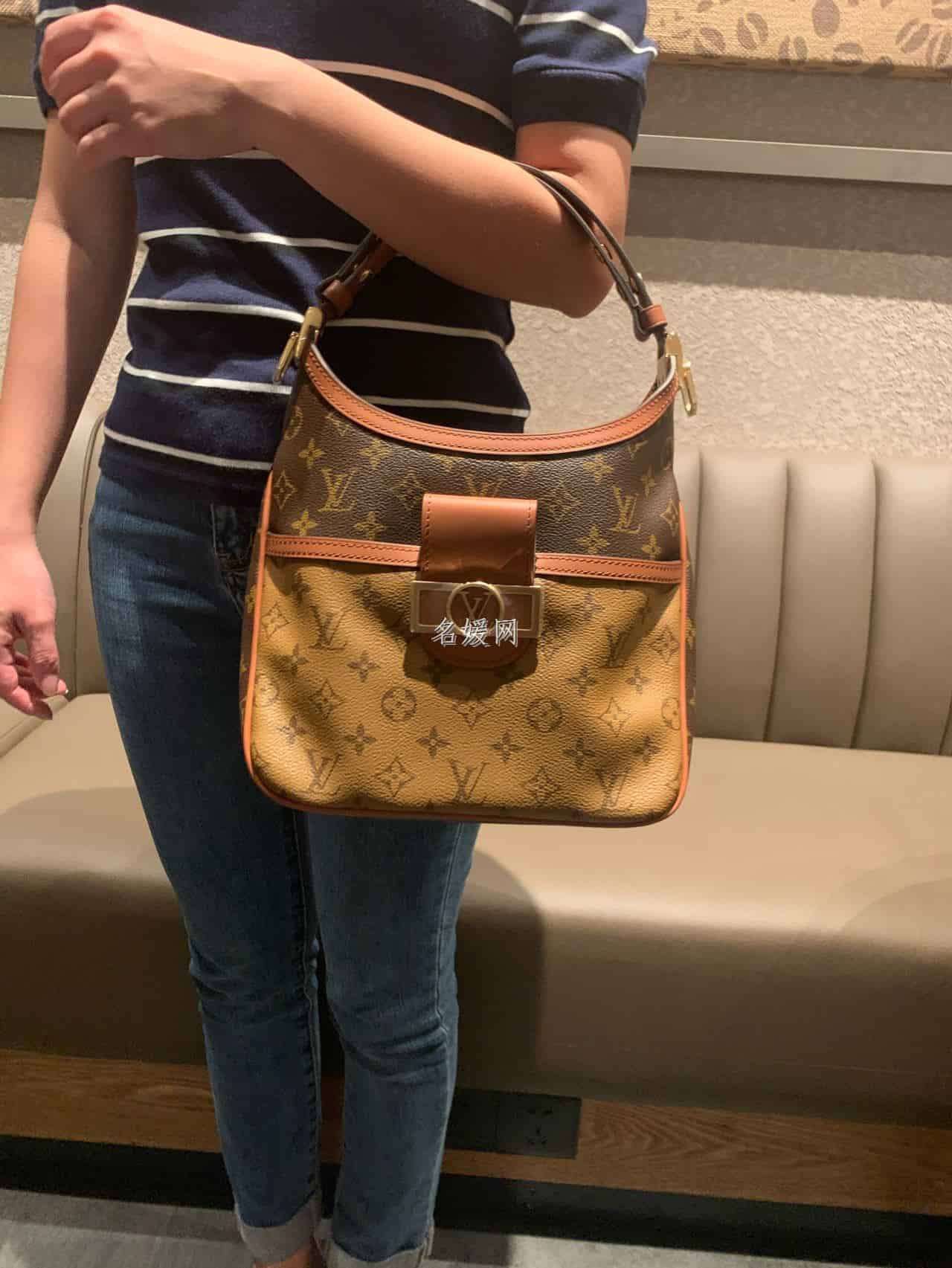 LV M45194 Hobo Dauphine 达芙妮小号单肩腋下包半月包