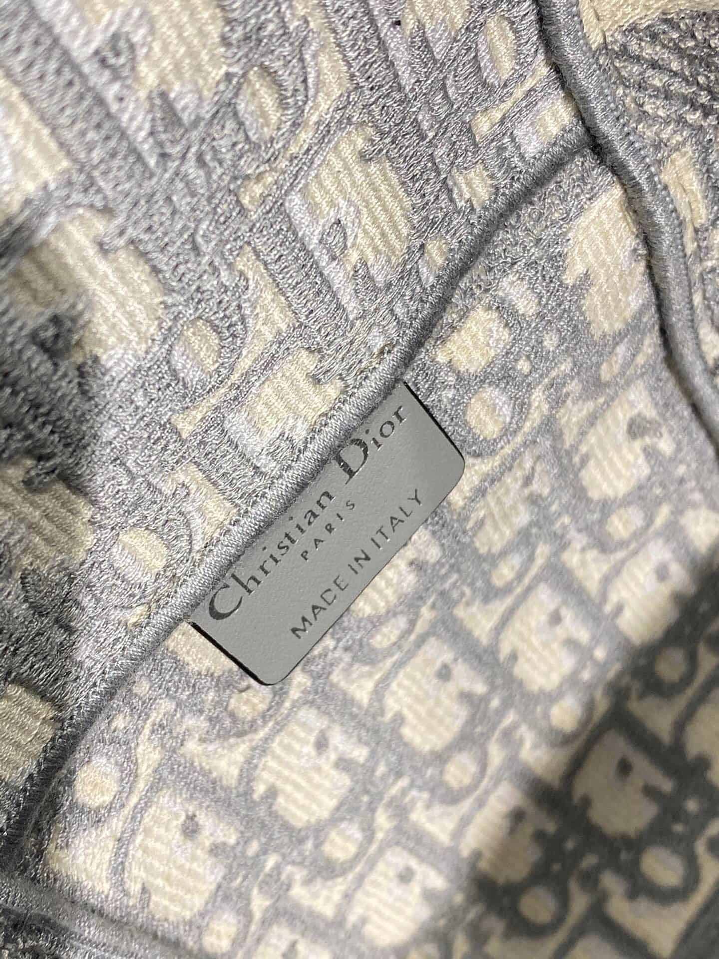 Dior/迪奥 Diorcamp 信使邮差包 M1291VRIW_M932