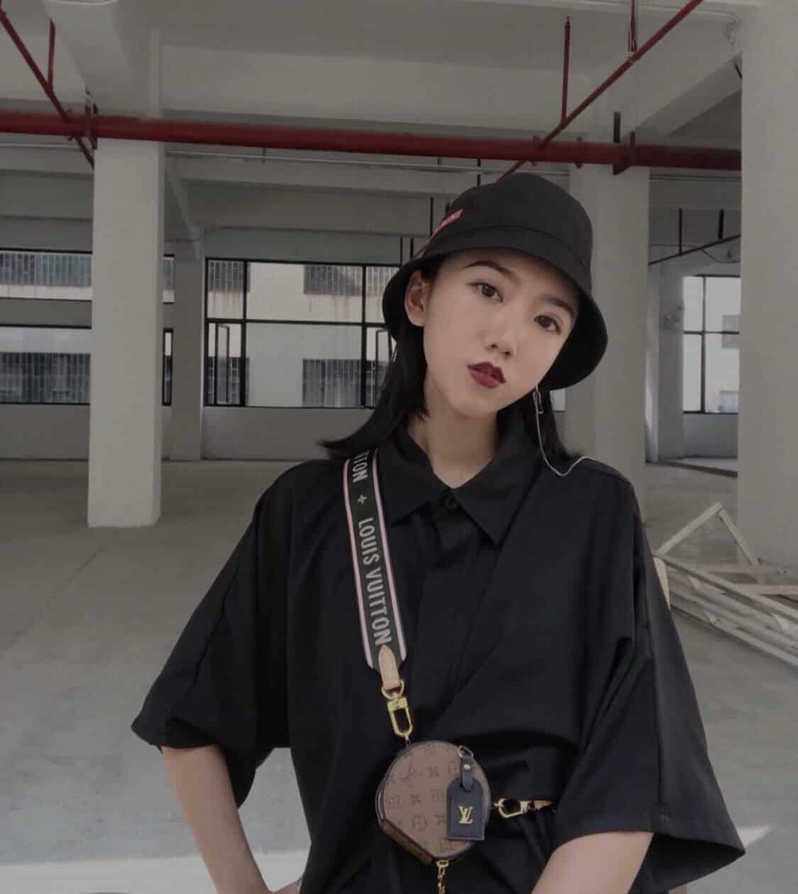 LV M68276 MINI BOITE CHAPEAU