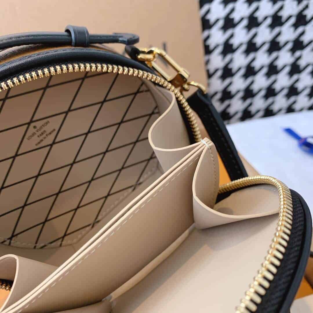 LV M68276 MINI BOITE CHAPEAU