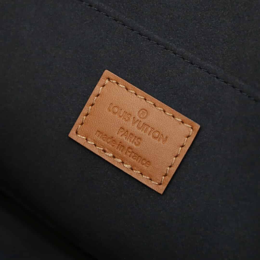 LV Dauphine MM Monogram in Brown – Handbags M44391