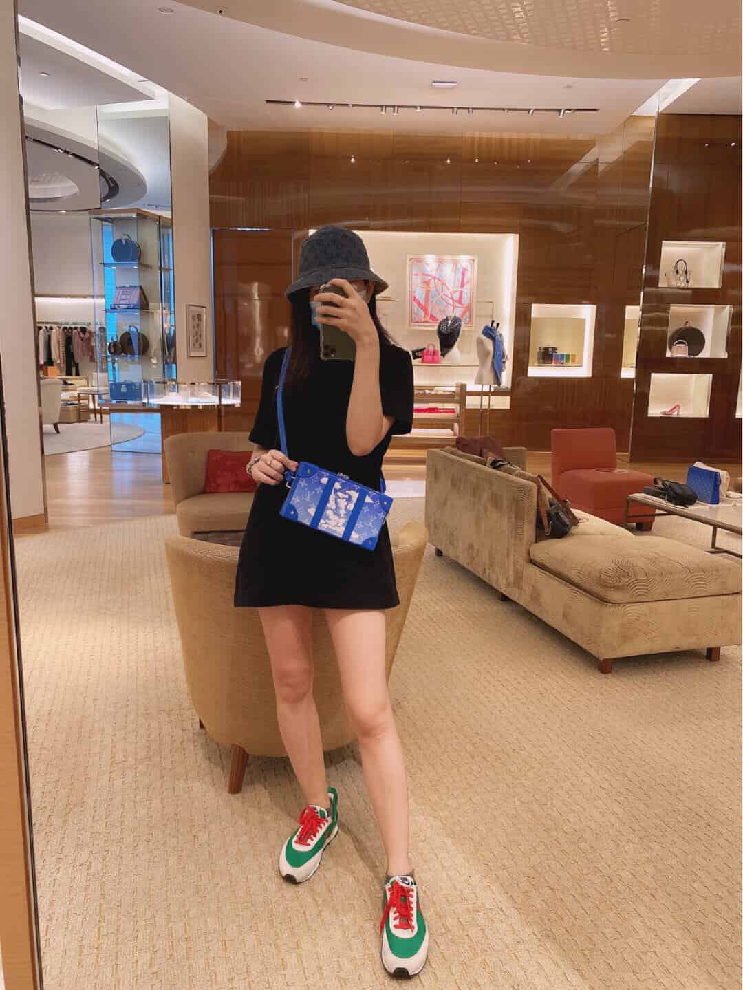 LV M45432 蓝天白云朵系列Soft Trunk Wallet盒子斜挎包