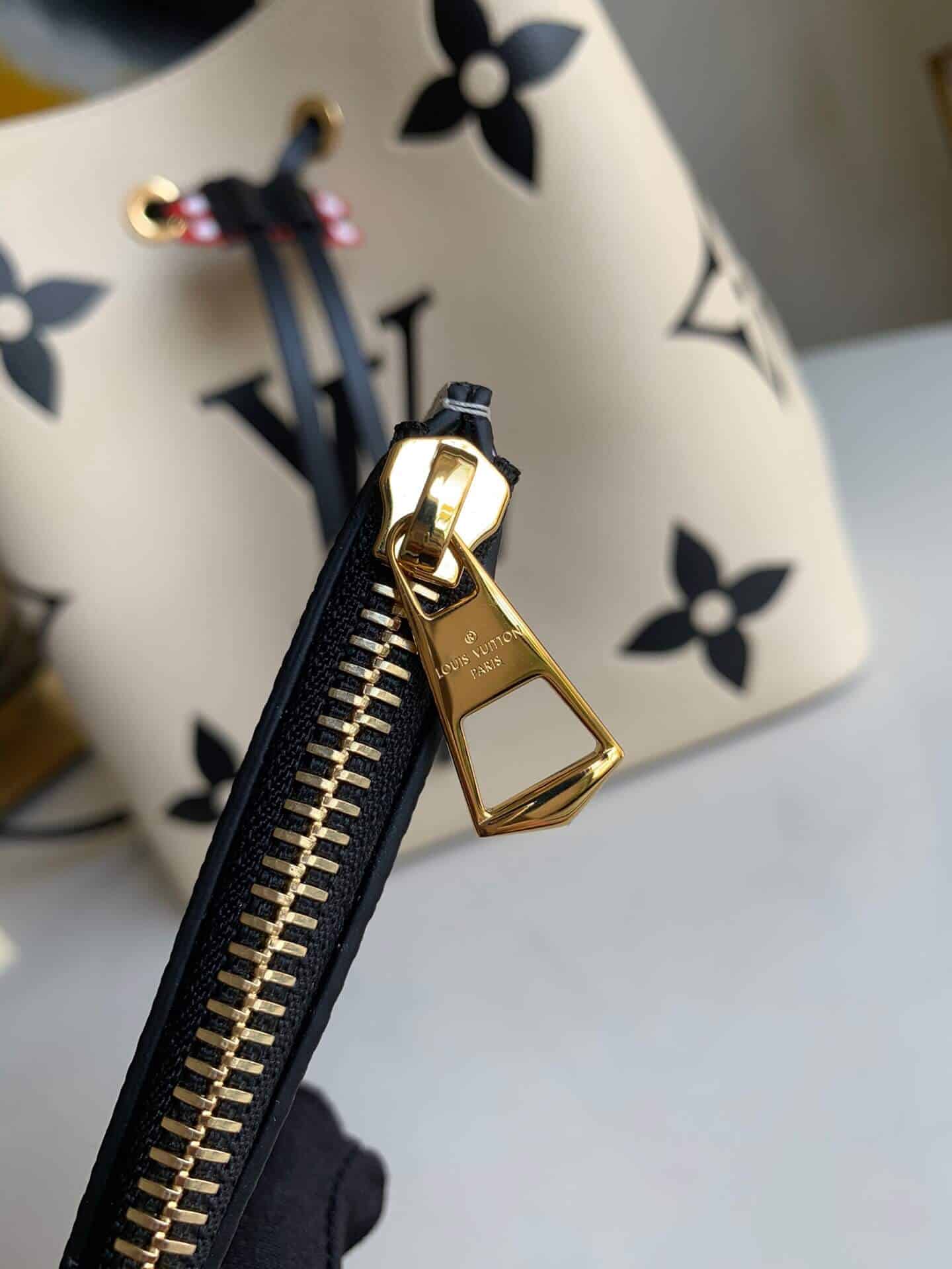 M56889 LV 2020新款 NÉONOÉ 中号水桶包