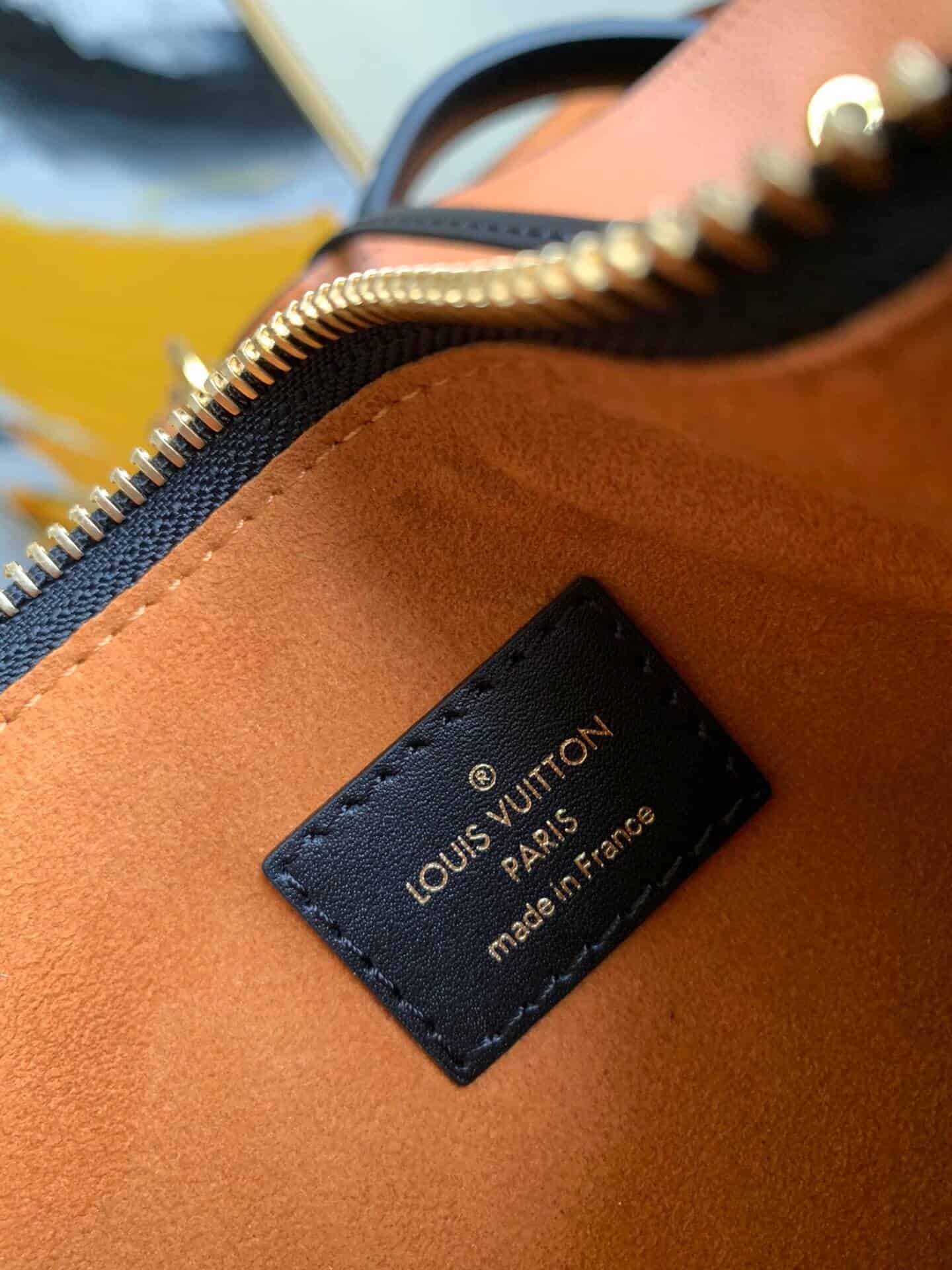 M56888 LV 2020新款CRAFTY NÉONOÉ 中号水桶包