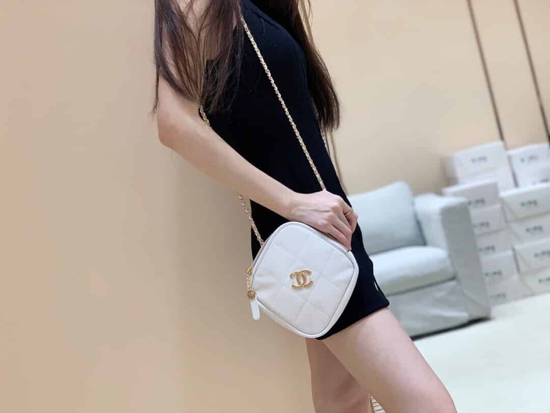Chanel 2020秋冬新款小号钻石包 AS2201 B04571 10601