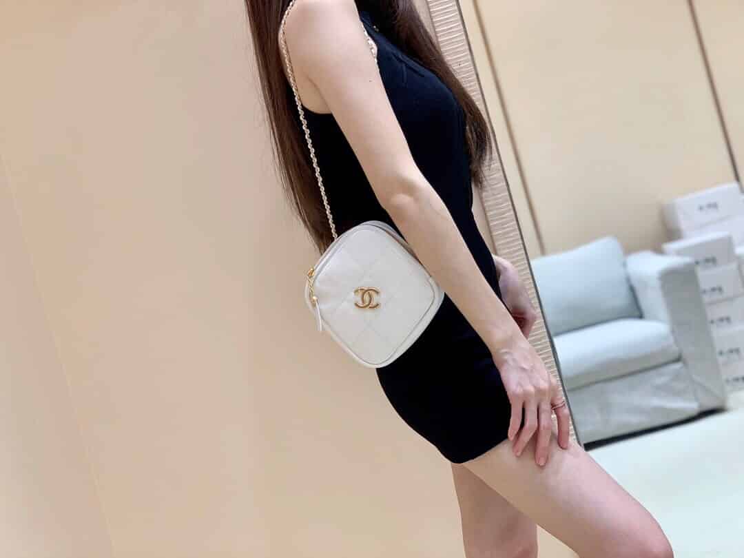 Chanel 2020秋冬新款小号钻石包 AS2201 B04571 10601