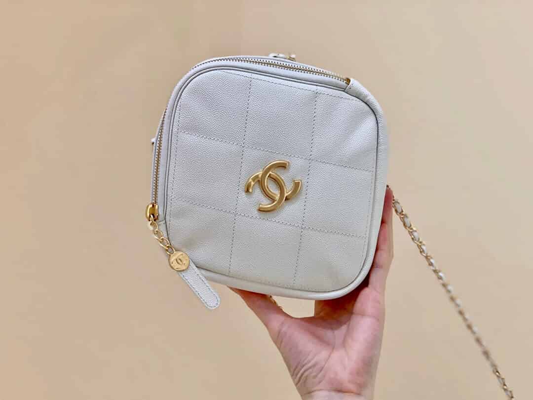 Chanel 2020秋冬新款小号钻石包 AS2201 B04571 10601