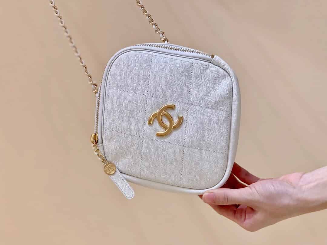Chanel 2020秋冬新款小号钻石包 AS2201 B04571 10601