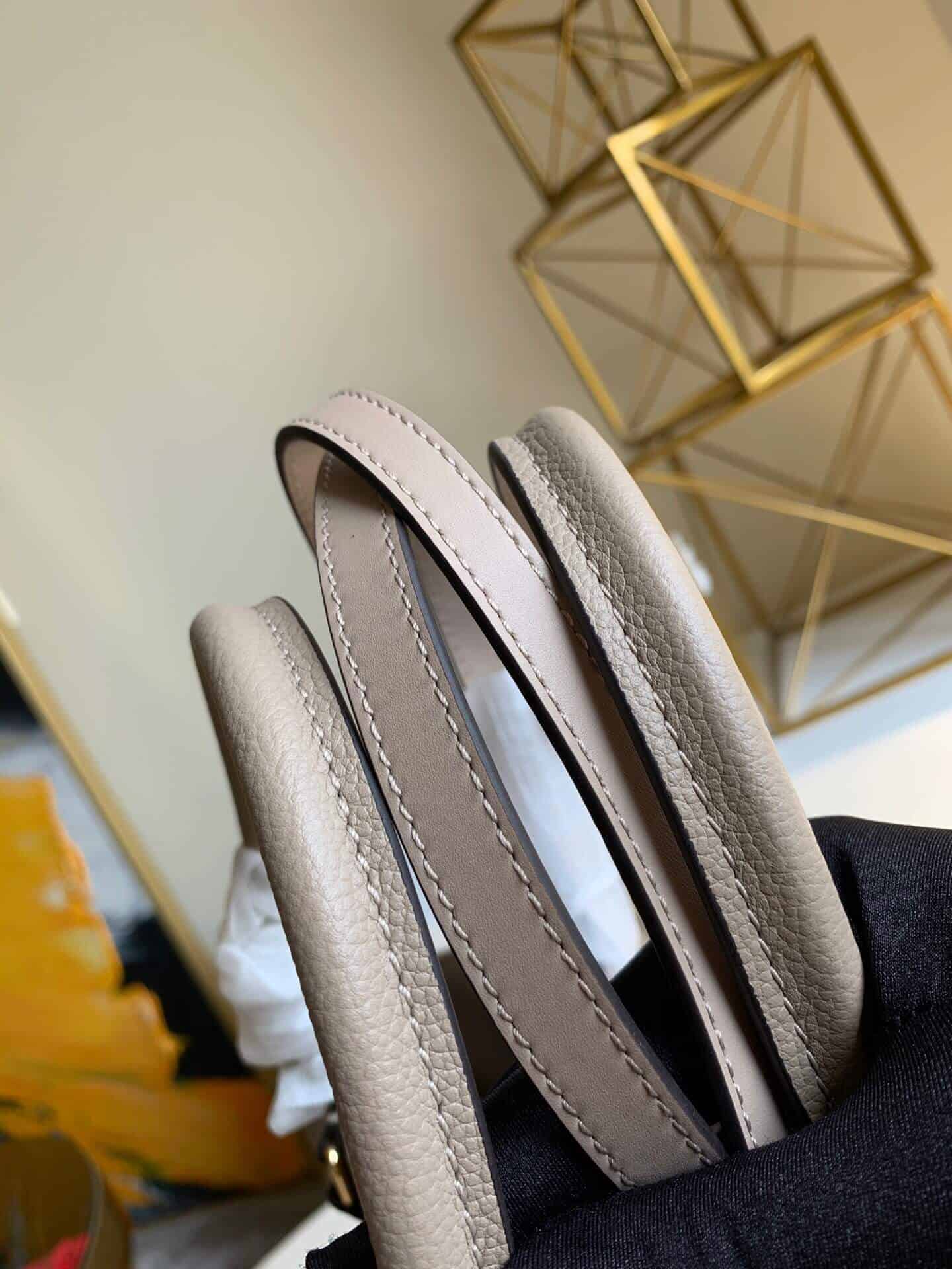 LV M45494 OnTheGo 中号 Tote 包 购物袋手提包