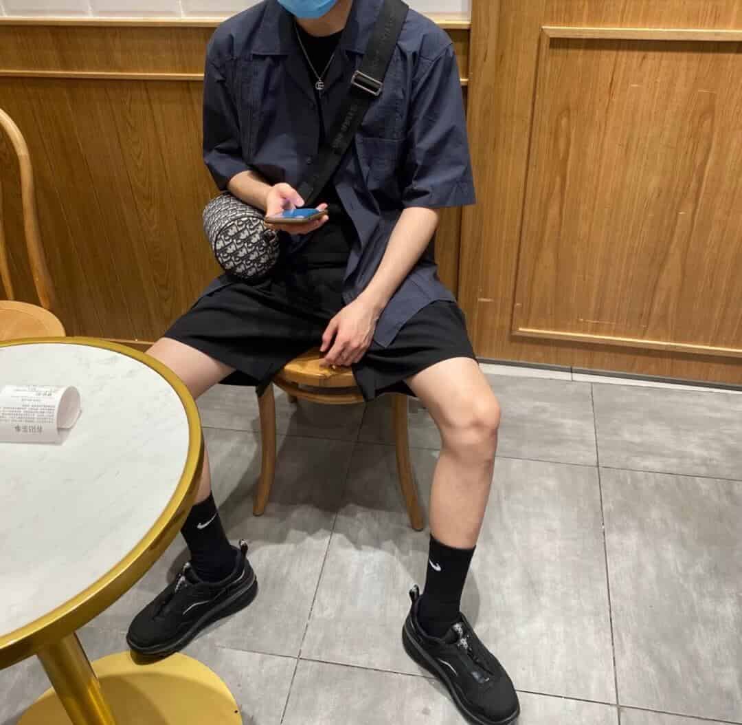 Dior迪奥 Roller 圆桶斜跨信使包 1ROPO061YKY_H26E